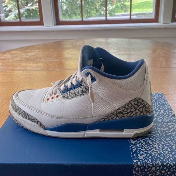 EUC Nike Air Jordan 3 Retro Mens size 8 white/blue/copper - Picture 10 of 12